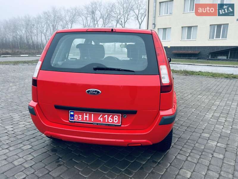 Хэтчбек Ford Fusion 2006 в Теплике