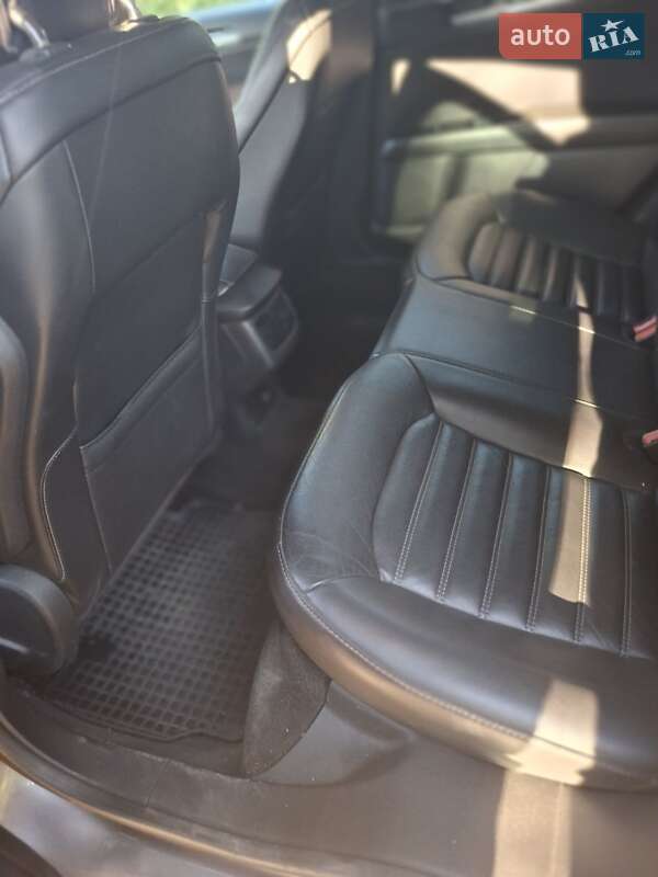 Седан Ford Fusion 2013 в Днепре