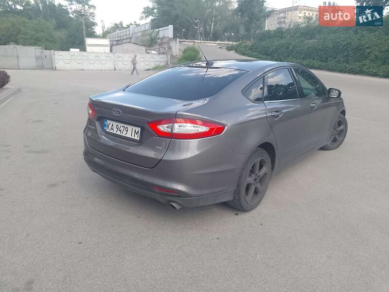 Седан Ford Fusion 2013 в Днепре