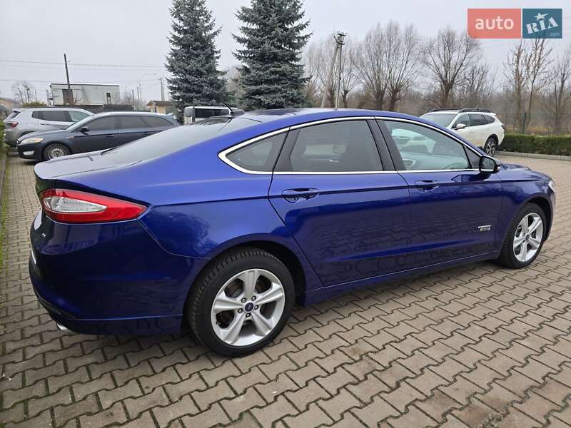 Седан Ford Fusion 2015 в Киеве