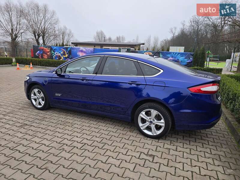 Седан Ford Fusion 2015 в Киеве