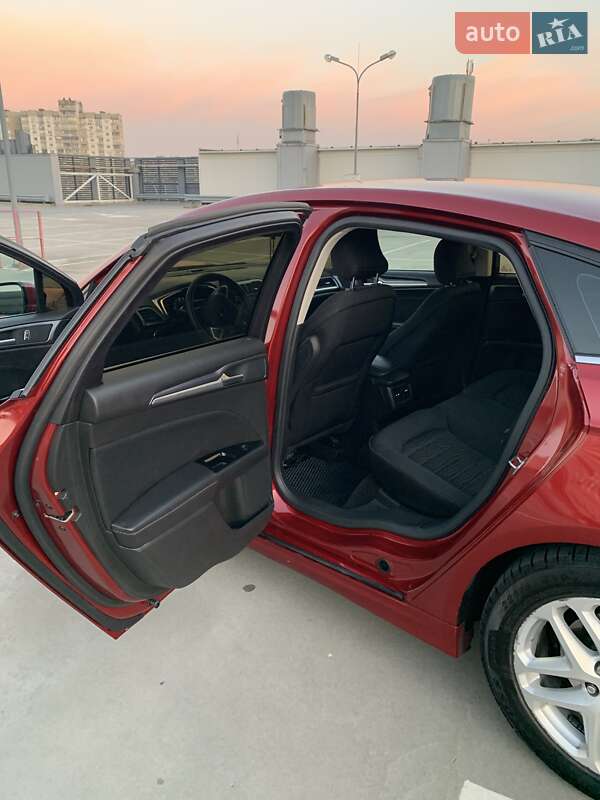 Седан Ford Fusion 2015 в Киеве