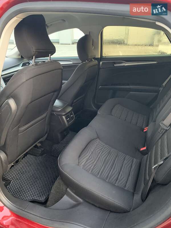 Седан Ford Fusion 2015 в Киеве