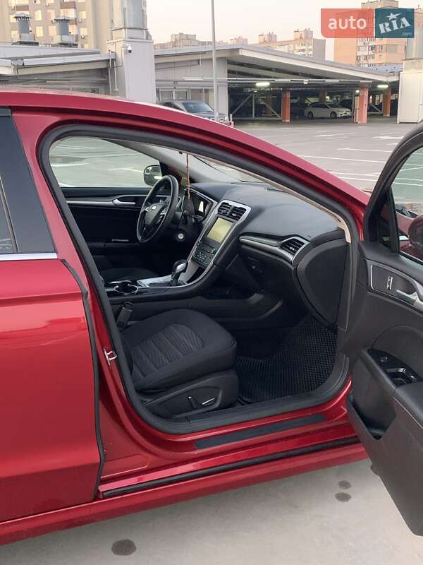 Седан Ford Fusion 2015 в Киеве