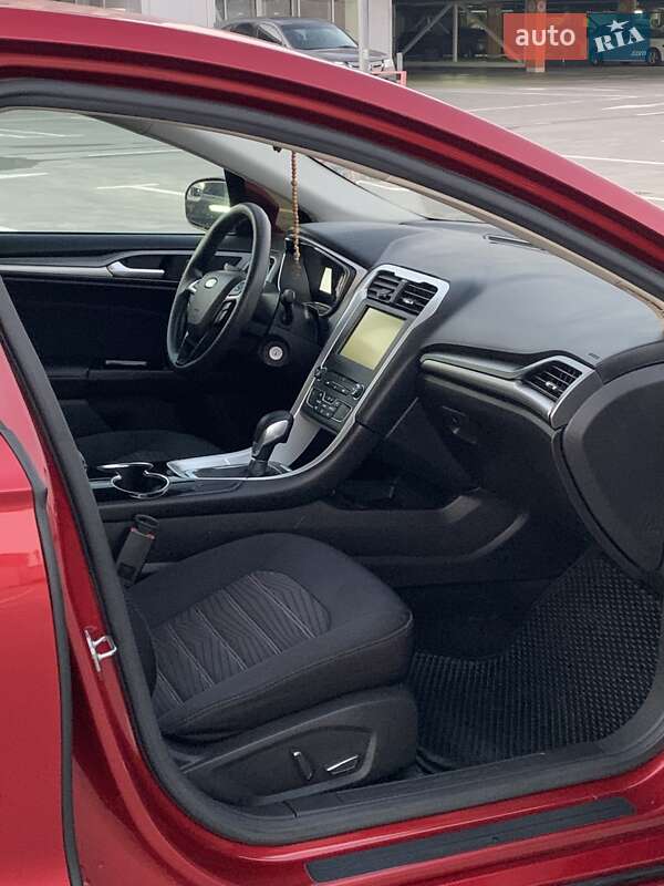 Седан Ford Fusion 2015 в Киеве