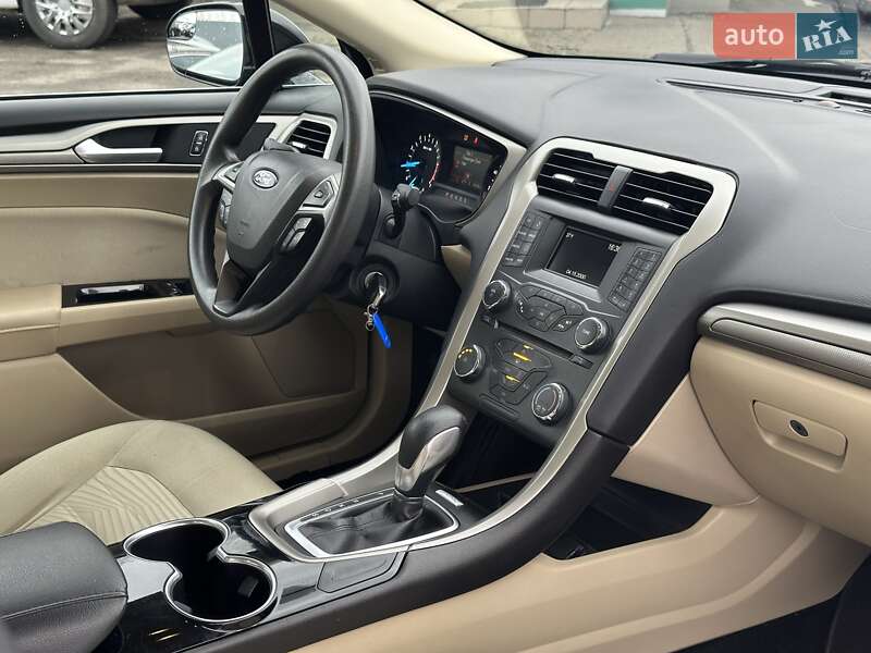 Седан Ford Fusion 2015 в Киеве