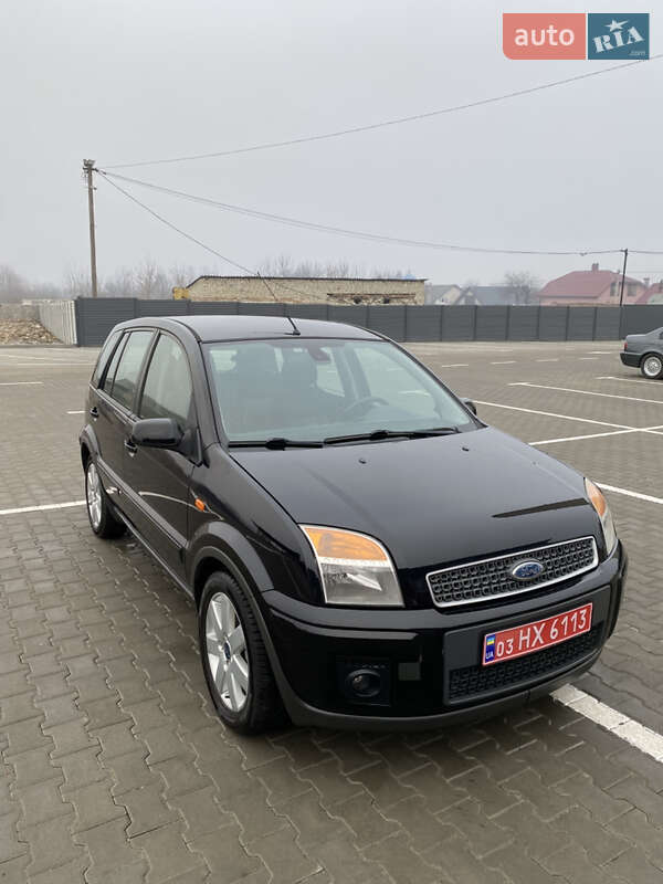 Хэтчбек Ford Fusion 2008 в Киеве