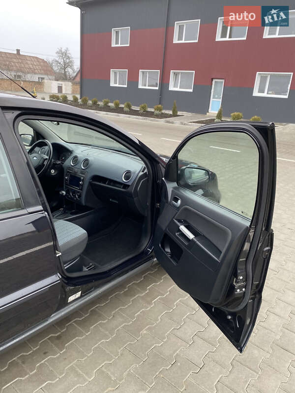 Хэтчбек Ford Fusion 2008 в Киеве