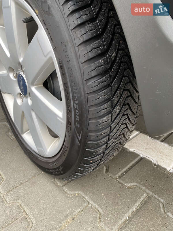 Хэтчбек Ford Fusion 2008 в Киеве