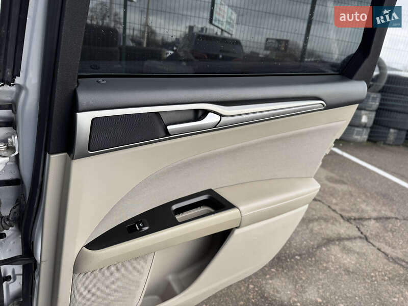 Седан Ford Fusion 2016 в Киеве