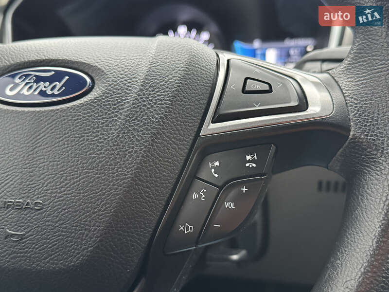 Седан Ford Fusion 2016 в Киеве