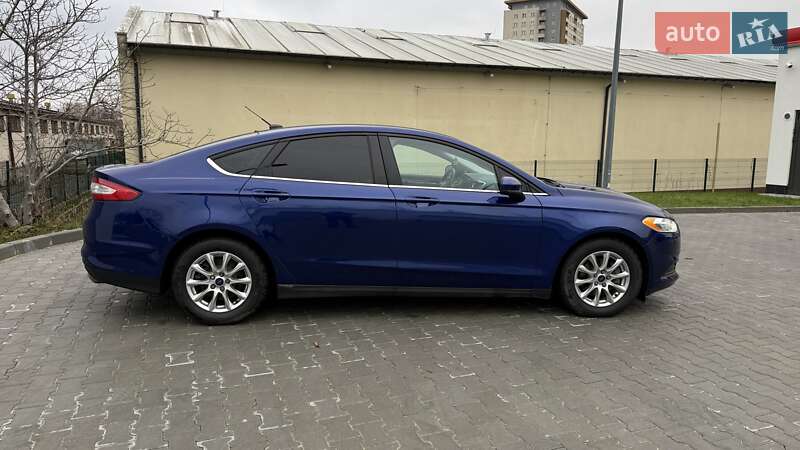 Седан Ford Fusion 2016 в Львове