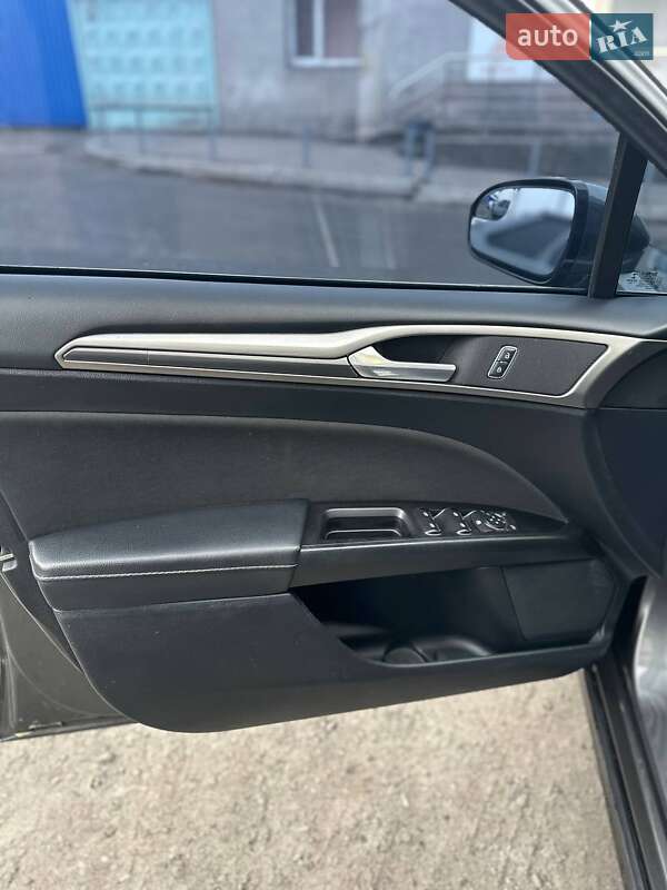 Седан Ford Fusion 2017 в Каменском