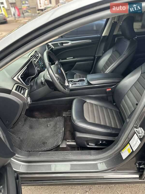 Седан Ford Fusion 2017 в Каменском