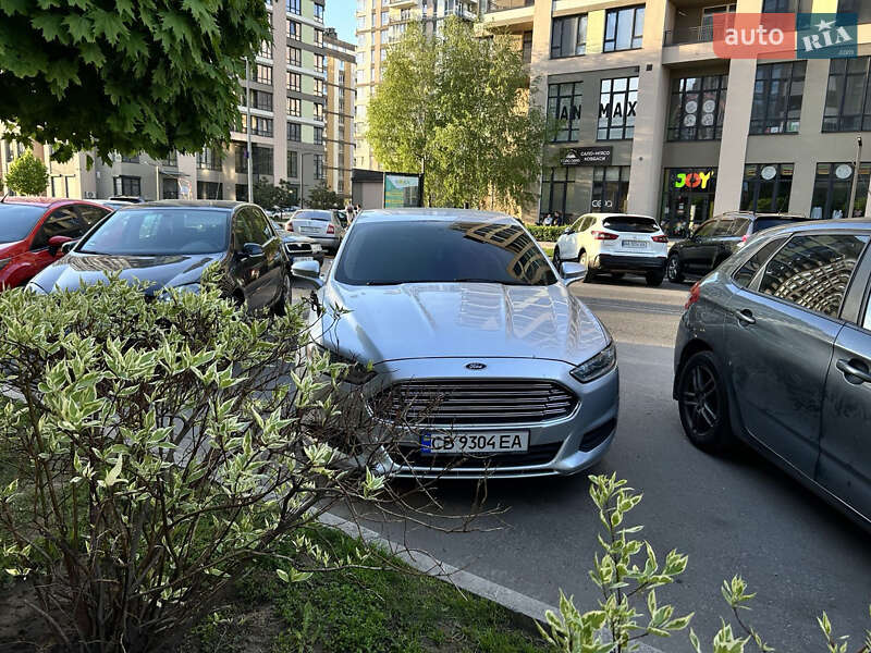 Седан Ford Fusion 2013 в Чернигове