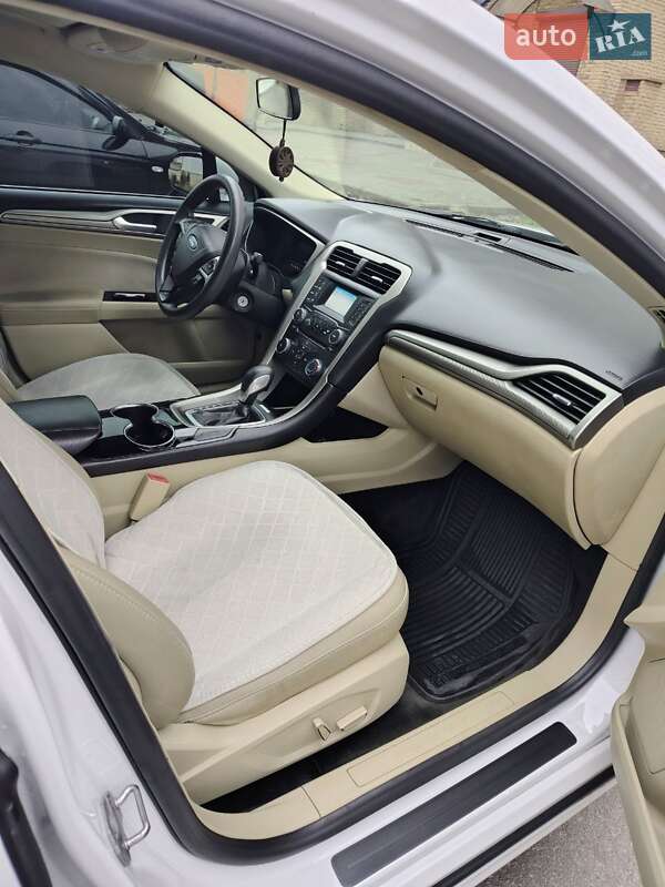 Седан Ford Fusion 2015 в Запорожье