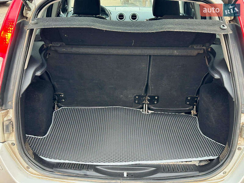 Хэтчбек Ford Fusion 2010 в Виннице