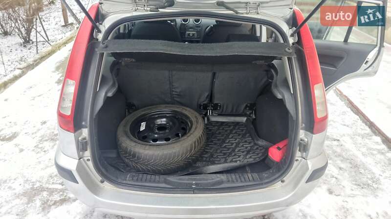 Хетчбек Ford Fusion 2008 в Летичіві