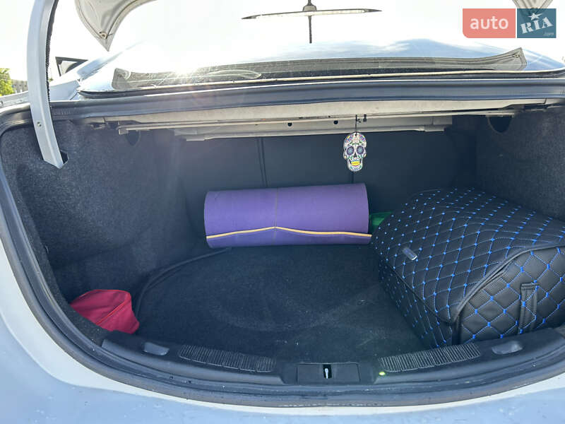 Седан Ford Fusion 2014 в Дніпрі