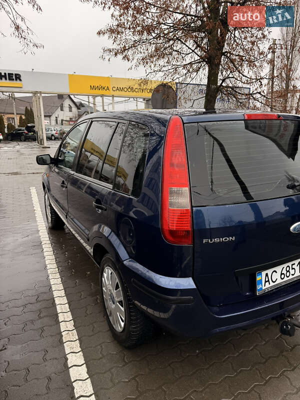 Хэтчбек Ford Fusion 2003 в Луцке