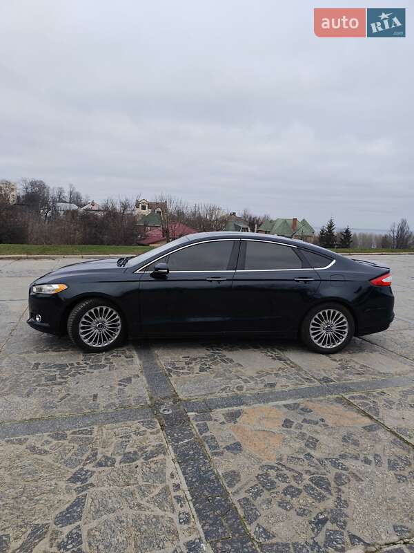 Седан Ford Fusion 2014 в Черкасах