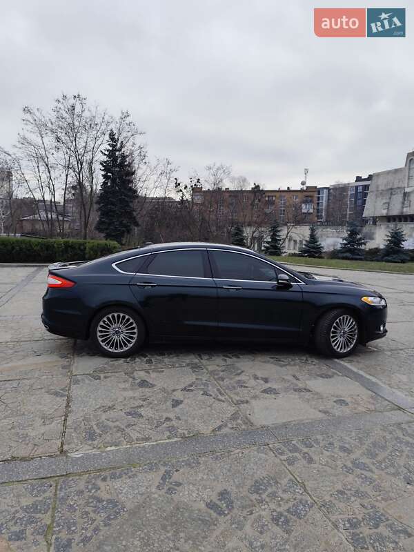 Седан Ford Fusion 2014 в Черкасах