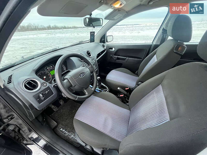 Хетчбек Ford Fusion 2005 в Бару