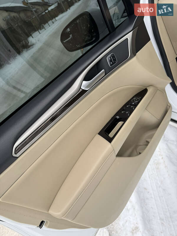 Седан Ford Fusion 2016 в Києві