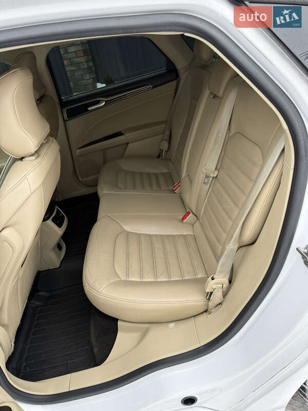 Седан Ford Fusion 2016 в Києві