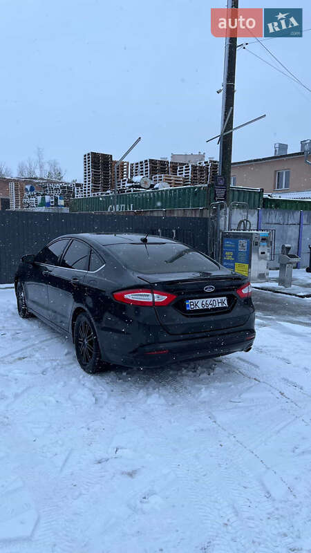 Седан Ford Fusion 2013 в Рівному