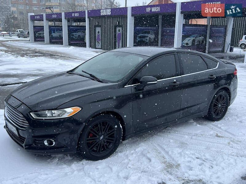 Седан Ford Fusion 2013 в Рівному