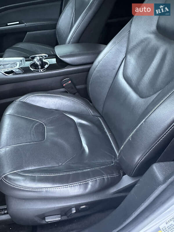 Седан Ford Fusion 2016 в Сумах