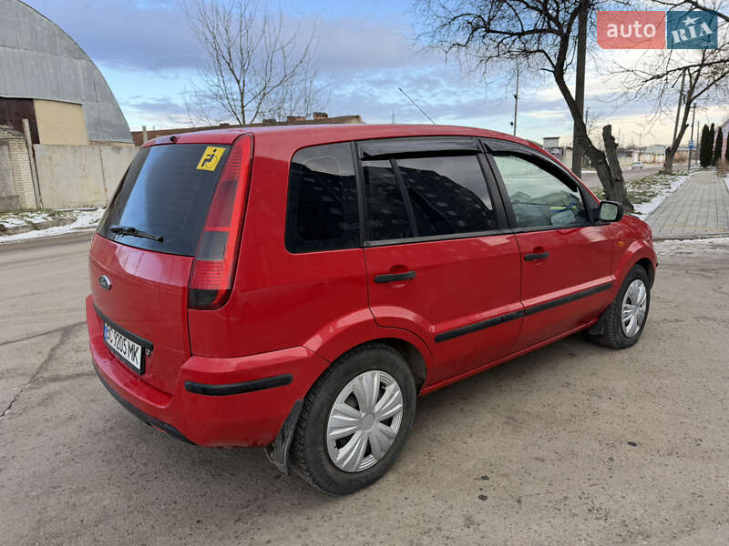 Хэтчбек Ford Fusion 2003 в Стрые