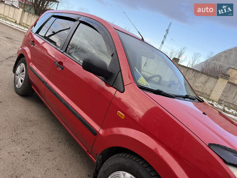 Хэтчбек Ford Fusion 2003 в Стрые