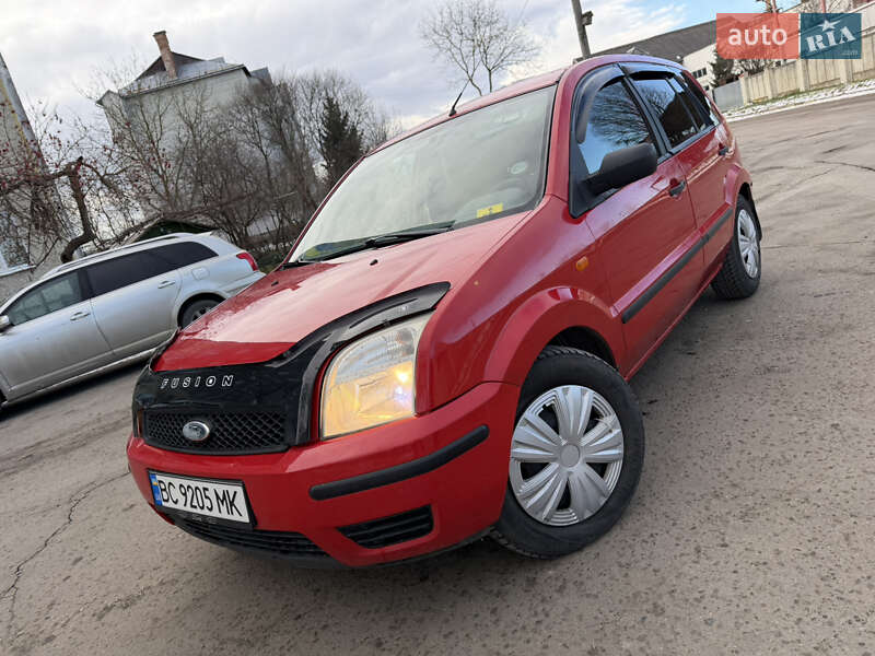 Хэтчбек Ford Fusion 2003 в Стрые