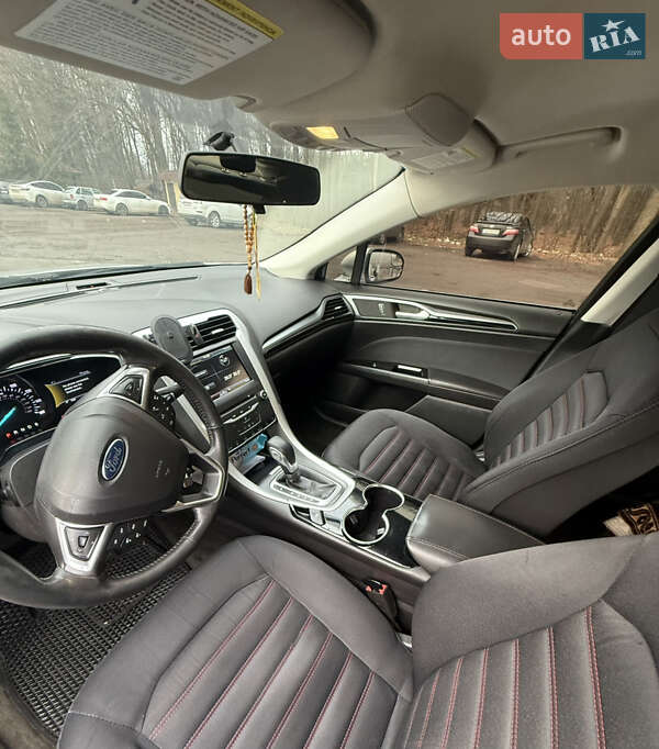 Седан Ford Fusion 2014 в Виннице