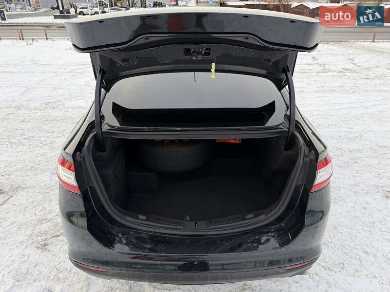 Седан Ford Fusion 2014 в Киеве