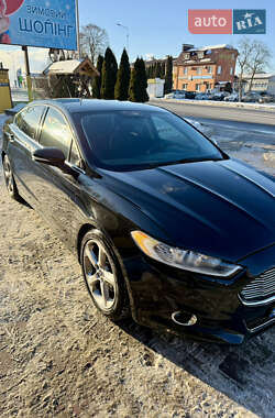 Седан Ford Fusion 2015 в Тернополі