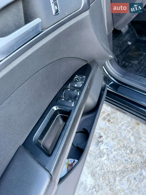 Седан Ford Fusion 2015 в Тернополе