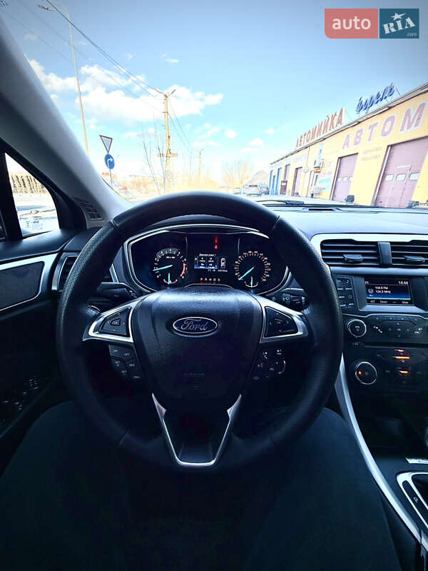 Седан Ford Fusion 2015 в Тернополе