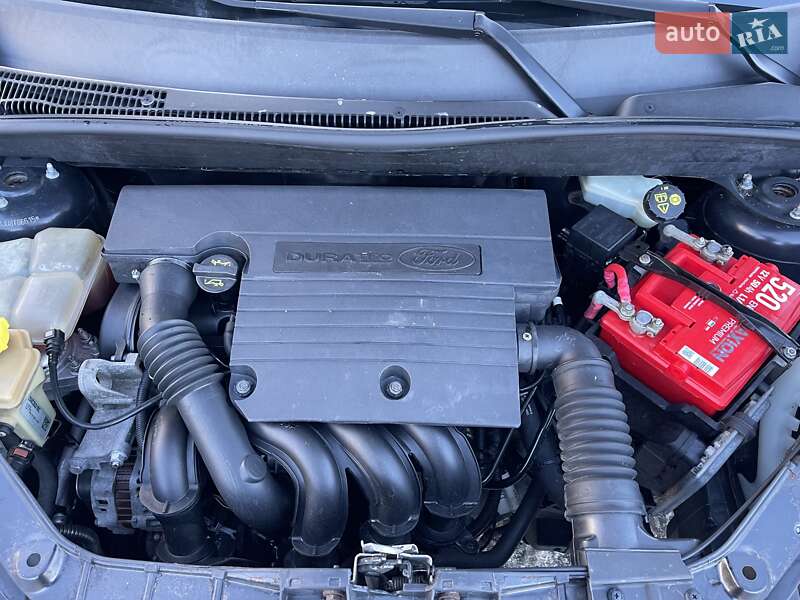 Хетчбек Ford Fusion 2008 в Луцьку