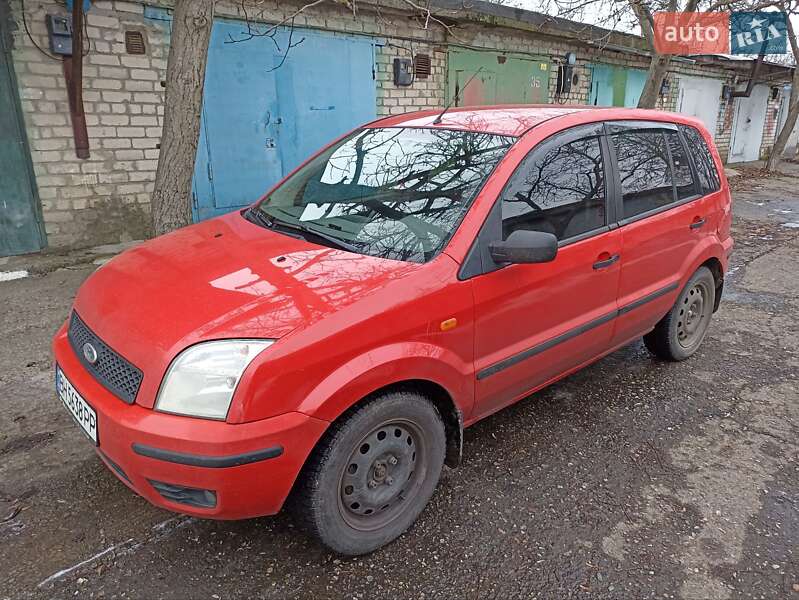 Хетчбек Ford Fusion 2003 в Южноукраїнську