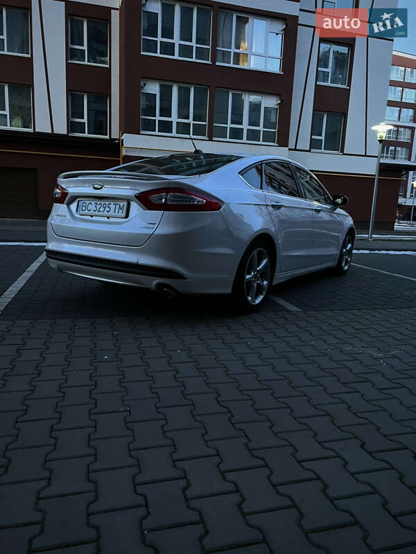 Седан Ford Fusion 2015 в Івано-Франківську