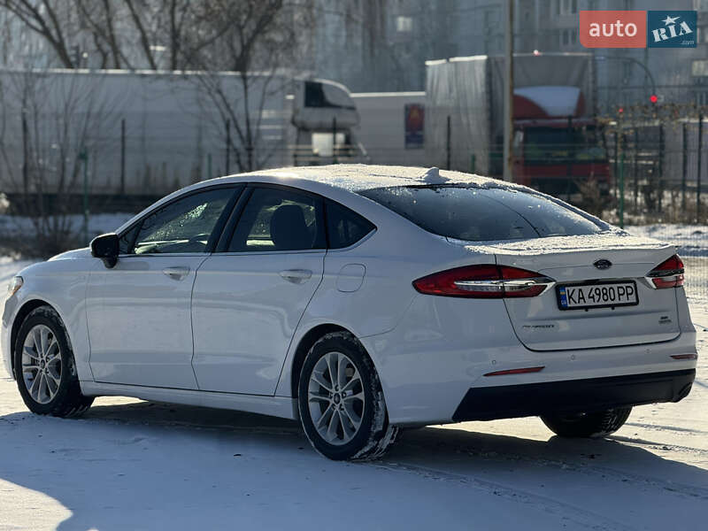 Седан Ford Fusion 2019 в Киеве