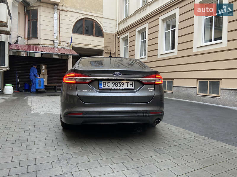 Седан Ford Fusion 2016 в Львове