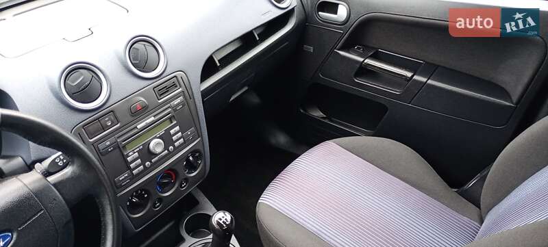 Хэтчбек Ford Fusion 2009 в Радивилове фото 25 Хэтчбек Ford Fusion 2009 в Радивилове