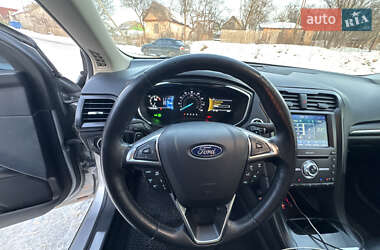 Седан Ford Fusion 2020 в Малине