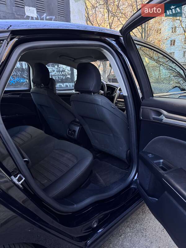 Седан Ford Fusion 2018 в Одессе