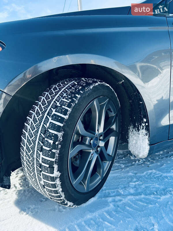 Седан Ford Fusion 2017 в Киеве