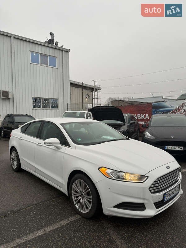 Седан Ford Fusion 2015 в Измаиле